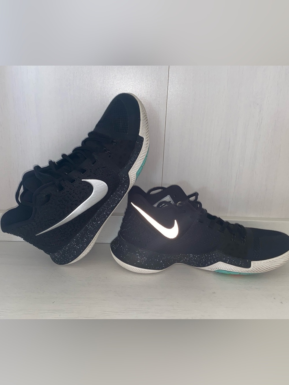 Nike Black & White Men's Basketball Sneakers size 9